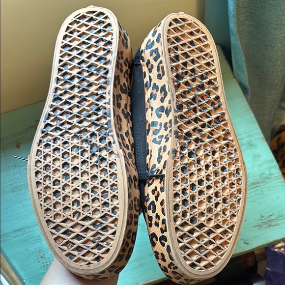 Vans Black and Brown Platform Sneakers with Leopard Print - Picture 5 of 5